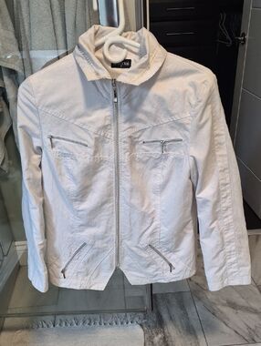 Onyx White Lightweight Zip Jacket